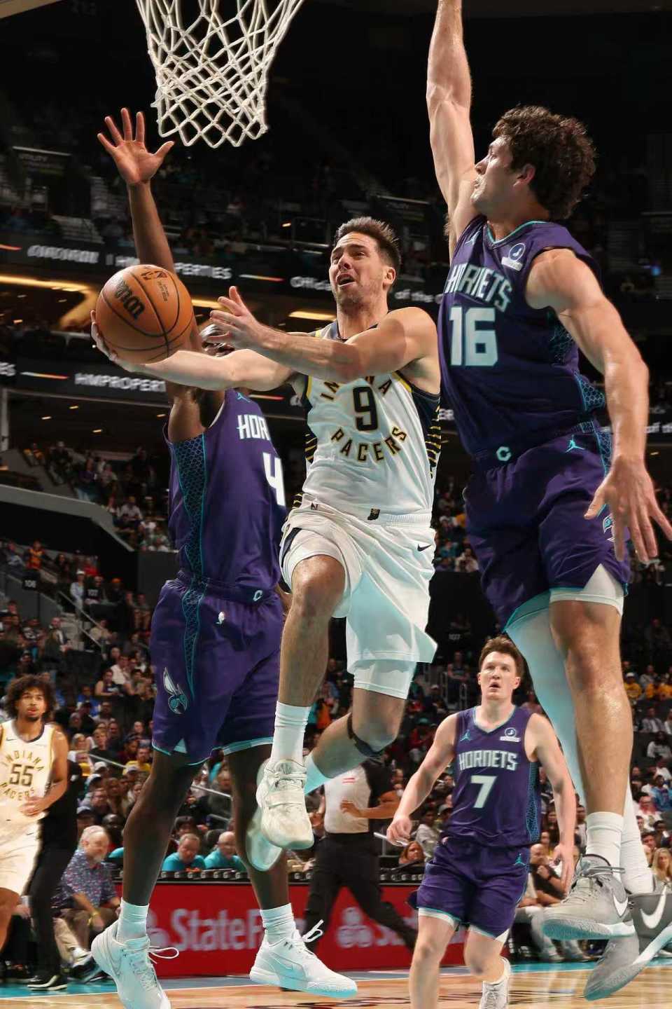 终结队史最长13连败！卡莱尔1000胜步行者险胜黄蜂 三球33+8